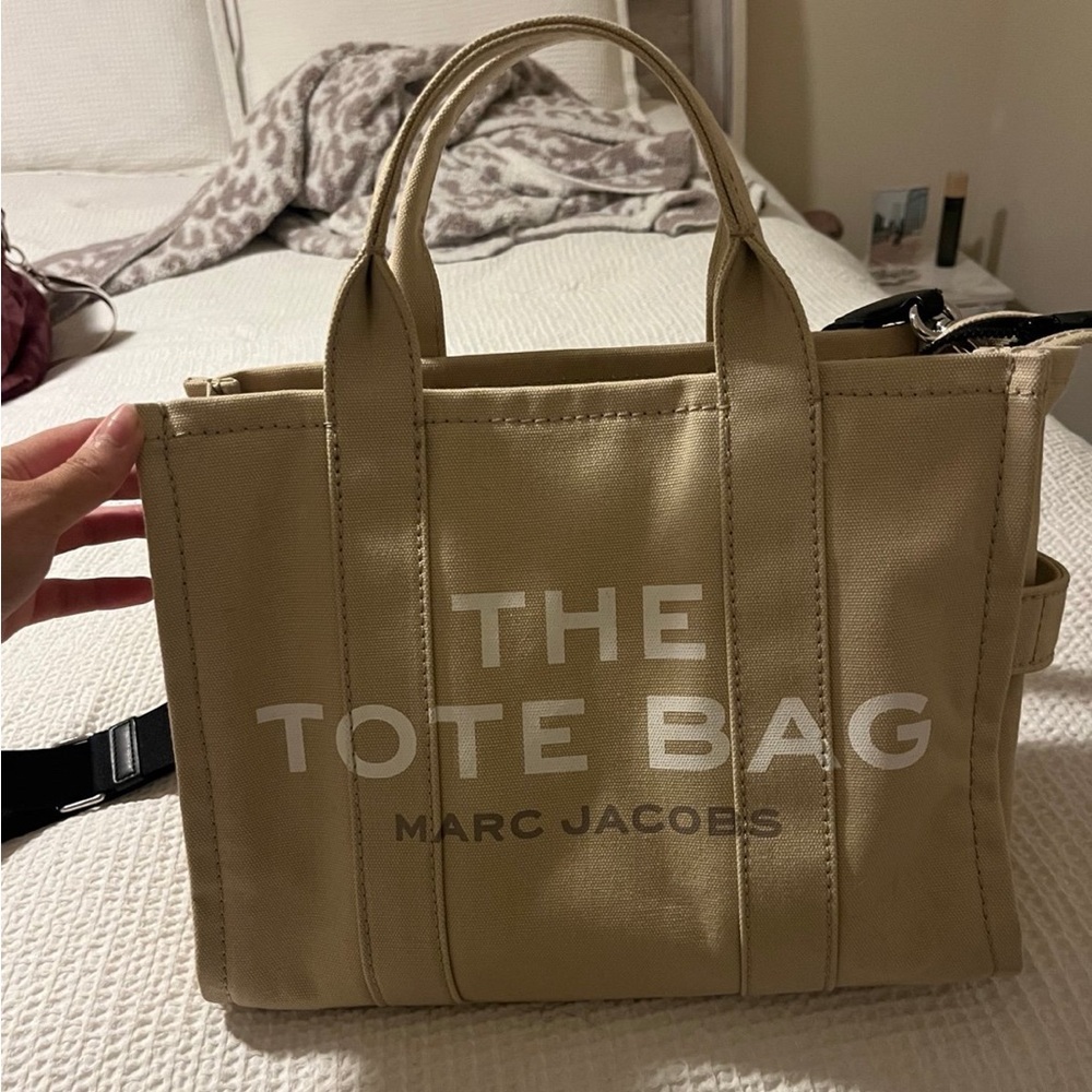 Marc Jacob’s the tote bag